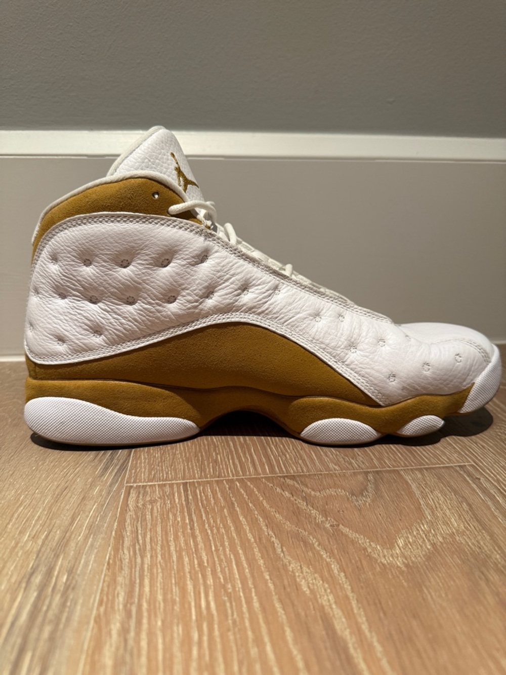Jordan 13 Men’s Retro White/Wheat - Picture 5 of 9